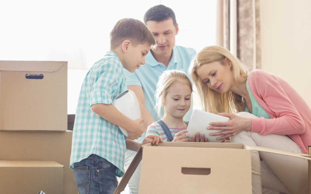 Conseils pour garder les enfants occupés pendant un déménagement
